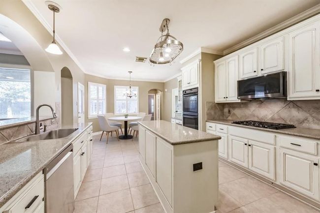 Kitchen | Image 8