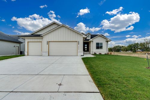 3433 S Linden Ct, Wichita, KS, 67210-3407 | Card Image