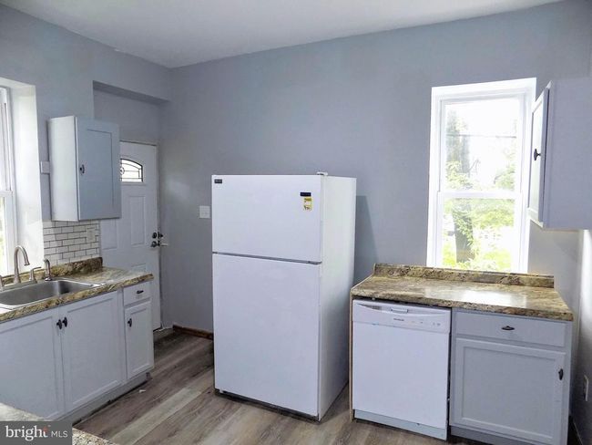 804 N Front St, Townhouse with 3 bedrooms, 2 bathrooms and null parking in CAMDEN NJ | Image 6
