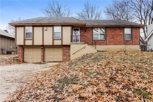 9012 Laurel Avenue, Kansas City, MO, 64138 | Card Image