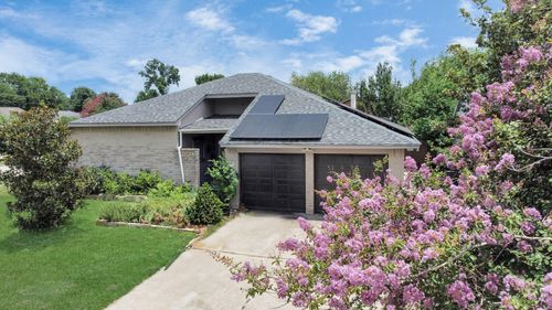 2638 S Camden Pkwy, Houston, TX, 77067-1838 | Card Image