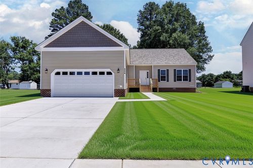 327 Pointers Dr, West Point, VA, 23181-5501 | Card Image