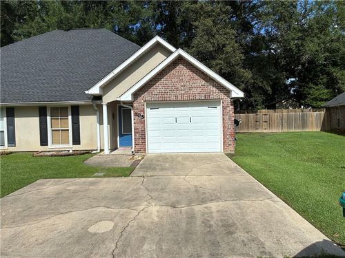 105 S Gate Dr, Ponchatoula, LA, 70454-9400 | Card Image