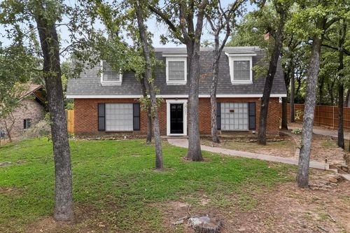 3205 Woodford Dr, Arlington, TX, 76013-1138 | Card Image