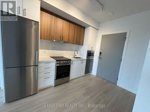 a-702-30 Upper Mall Way, Vaughan (Brownridge), ON, L4J0L8 | Card Image