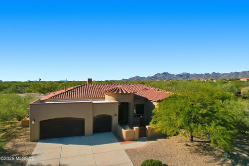 12687 N Red Eagle Dr, Oro Valley, AZ, 85755-7402 | Card Image