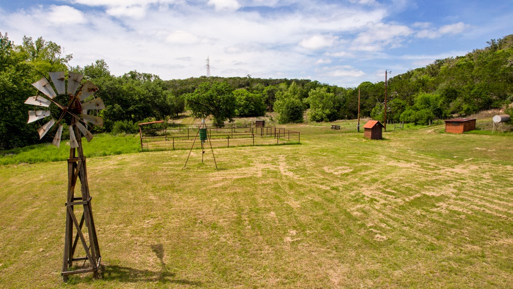 Farm in Kerrville 5