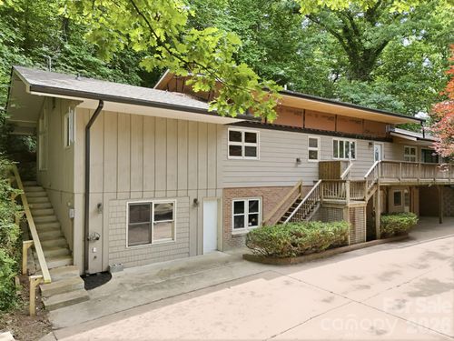120 Stovall St, Waynesville, NC, 28786-3359 | Card Image