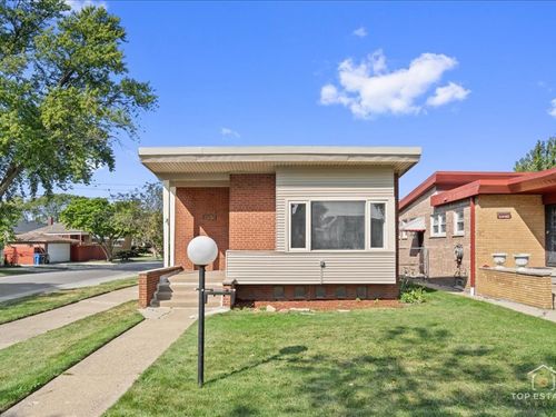 8958 S Phillips Avenue, Chicago, IL, 60617 | Card Image