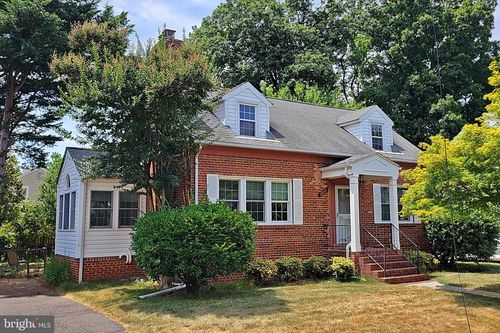 2124 N Troy St, ARLINGTON, VA, 22201-3621 | Card Image