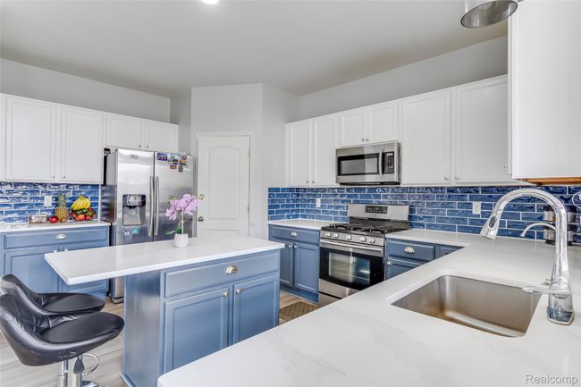 B-59625 Twin Pines dr, Lyon Twn-Inside-16.jpg | Image 22