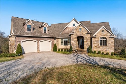 1011 E Uniontown St, Van Buren, AR, 72956-8018 | Card Image