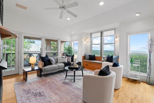 3800 Laurel Ledge Ln, Austin, TX, 78731-4052 | Card Image
