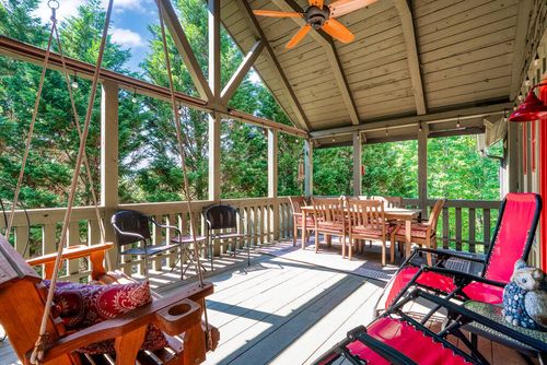 647 Omega Dr, Spring City, TN, 37381-8010 | Card Image