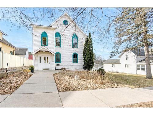 127 Pine St, Glenwood City, WI, 54013-8554 | Card Image