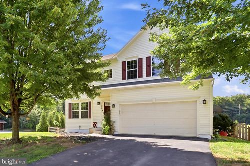 188 Victoria Ln, CHARLES TOWN, WV, 25414-5997 | Card Image