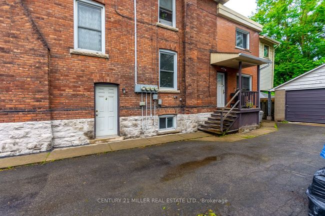 124 Gladstone Ave, Home with 6 bedrooms, 5 bathrooms and 8 parking in Hamilton ON | Image 6