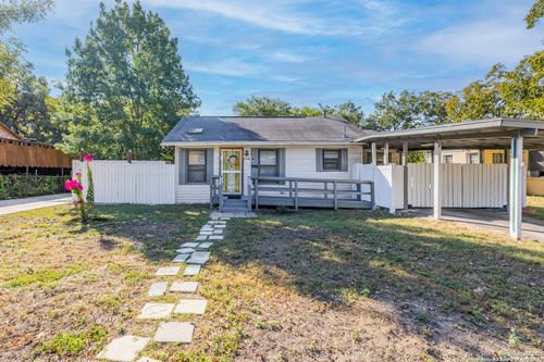 126 Benita St, San Antonio, TX, 78210-4606 | Card Image