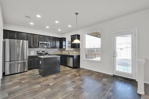 517 Pinnacle Dr, Georgetown, TX, 78626-8216 | Card Image