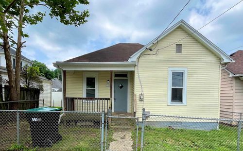 135 Charles St, Clarksburg, WV, 26301-3806 | Card Image