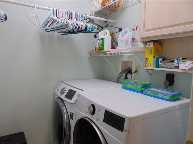 Main level laundry | Image 28