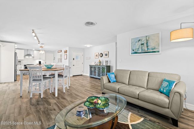 346 Cyprus Dr, House other with 3 bedrooms, 2 bathrooms and null parking in Cocoa Beach FL | Image 10