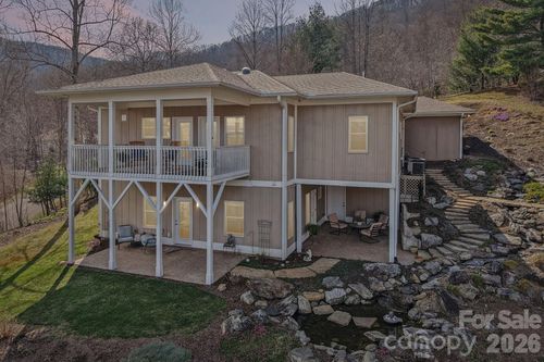 14 Chandra Ln, Clyde, NC, 28721-8631 | Card Image