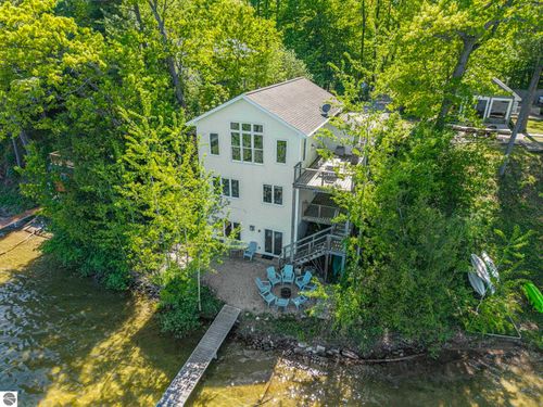 4333 Lake Ave, Interlochen, MI, 49643-9503 | Card Image