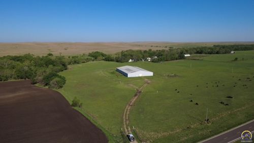 2644a Ks Highway 177, Strong City, KS, 66869-9833 | Card Image