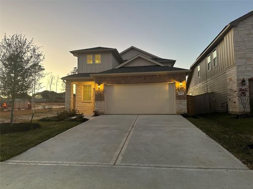 7131 Blue Oak Dr, Conroe, TX, 77304-3267 | Card Image