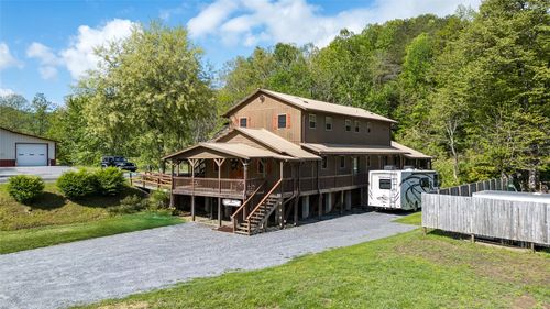 26 Fred Smith Rd, Tuckasegee, NC, 28783-6407 | Card Image