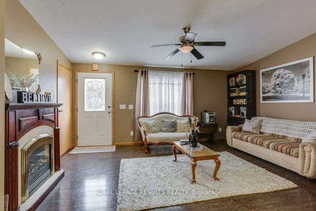 35 - 33 Pitt St, Home with 3 bedrooms, 2 bathrooms and 2 parking in Port Burwell ON | Image 6