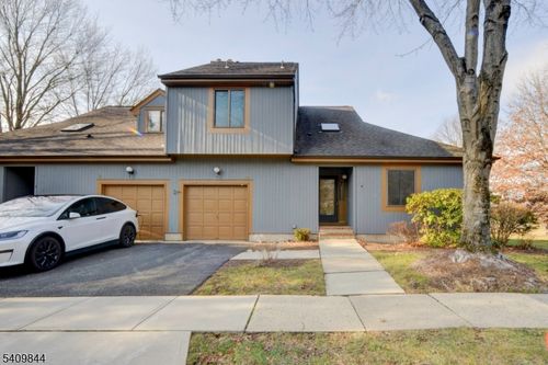 4 Hawthorne Pl, Basking Ridge, NJ, 07920-3125 | Card Image