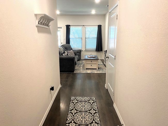 2212 San Jacinto Way, House other with 3 bedrooms, 2 bathrooms and null parking in Sherman TX | Image 4