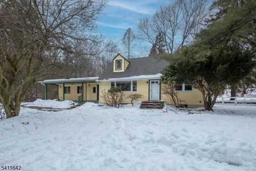 11 Winterwood Rd, LEBANON, NJ, 08833-4521 | Card Image