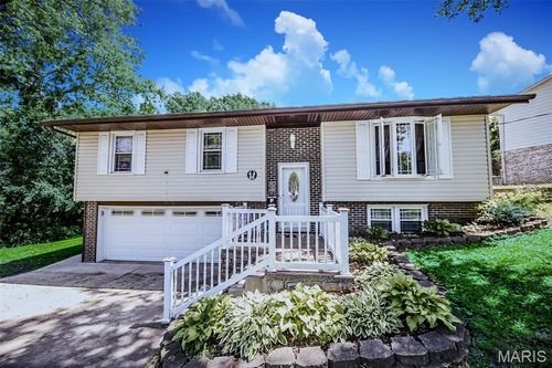 617 E Airwood Dr, East Alton, IL, 62024-1858 | Card Image