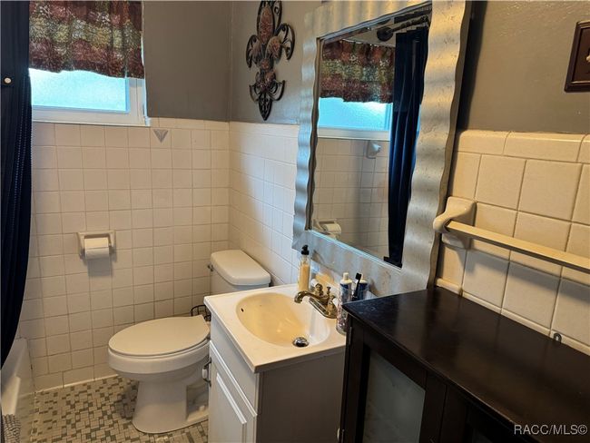 Bathroom #2 | Image 18