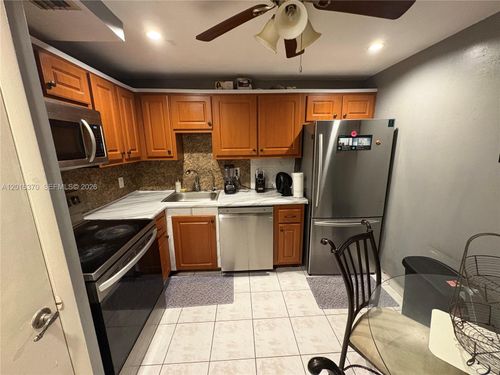 303-4152 Inverrary Dr, Lauderhill, FL, 33319-4529 | Card Image