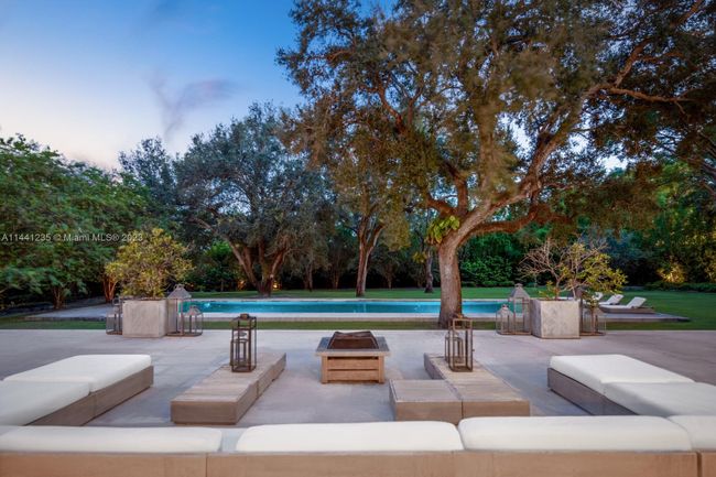 9550 Journeys End Rd, House other with 6 bedrooms, 7 bathrooms and null parking in Coral Gables FL | Image 4