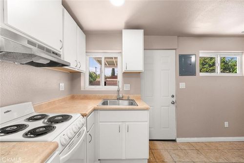 610 W Glen Lyn Dr, Glendora, CA, 91740-4749 | Card Image