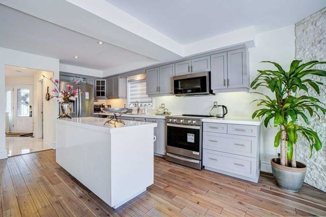 60 Dawlish Ave, House other with 4 bedrooms, 4 bathrooms and 4 parking in Aurora ON | Image 15