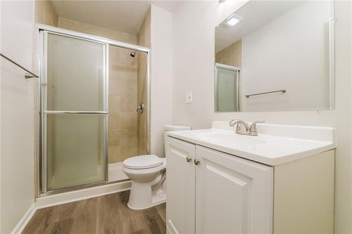 303 E 11th St, Kearney, MO, 64060-8711 | Card Image