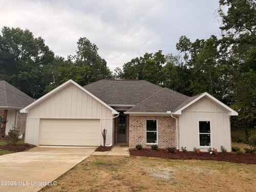 192 Lake Harbor Rd, Brandon, MS, 39047-9050 | Card Image