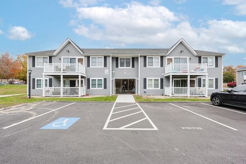 7-450 Somerset Ave, Taunton, MA, 02780-4884 | Card Image