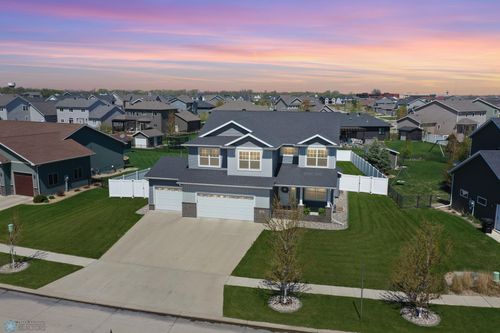 2842 Mcleod Dr E, West Fargo, ND, 58078-8508 | Card Image