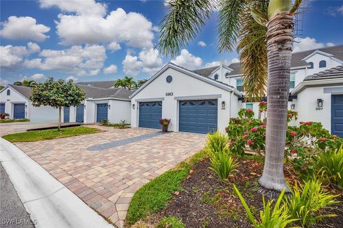 unit-205-5963 Sand Wedge Ln, NAPLES, FL, 34110-3374 | Card Image