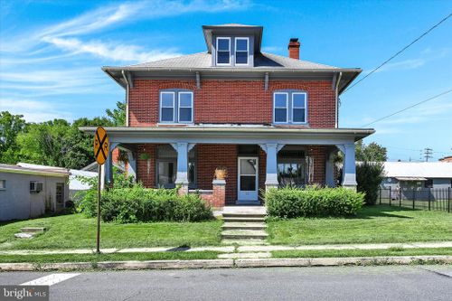 32 N Main Street, TOPTON, PA, 19562 | Card Image