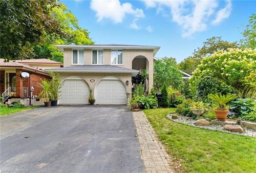 267 Memorial Dr, Brantford, ON, N3R7G6 | Card Image