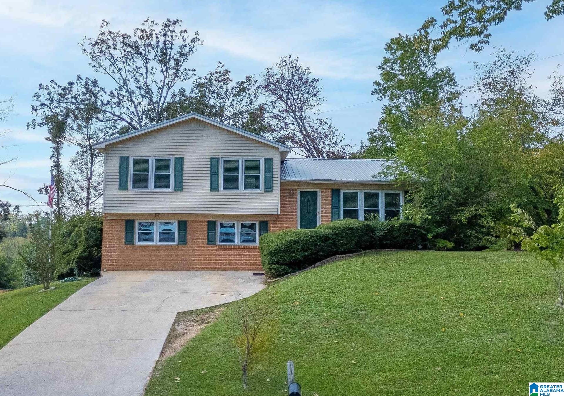 10th Ave, Jacksonville, AL 36265