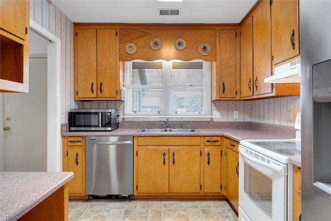 10 Birch Pl, Townhouse with 2 bedrooms, 2 bathrooms and null parking in Clemson SC | Image 8